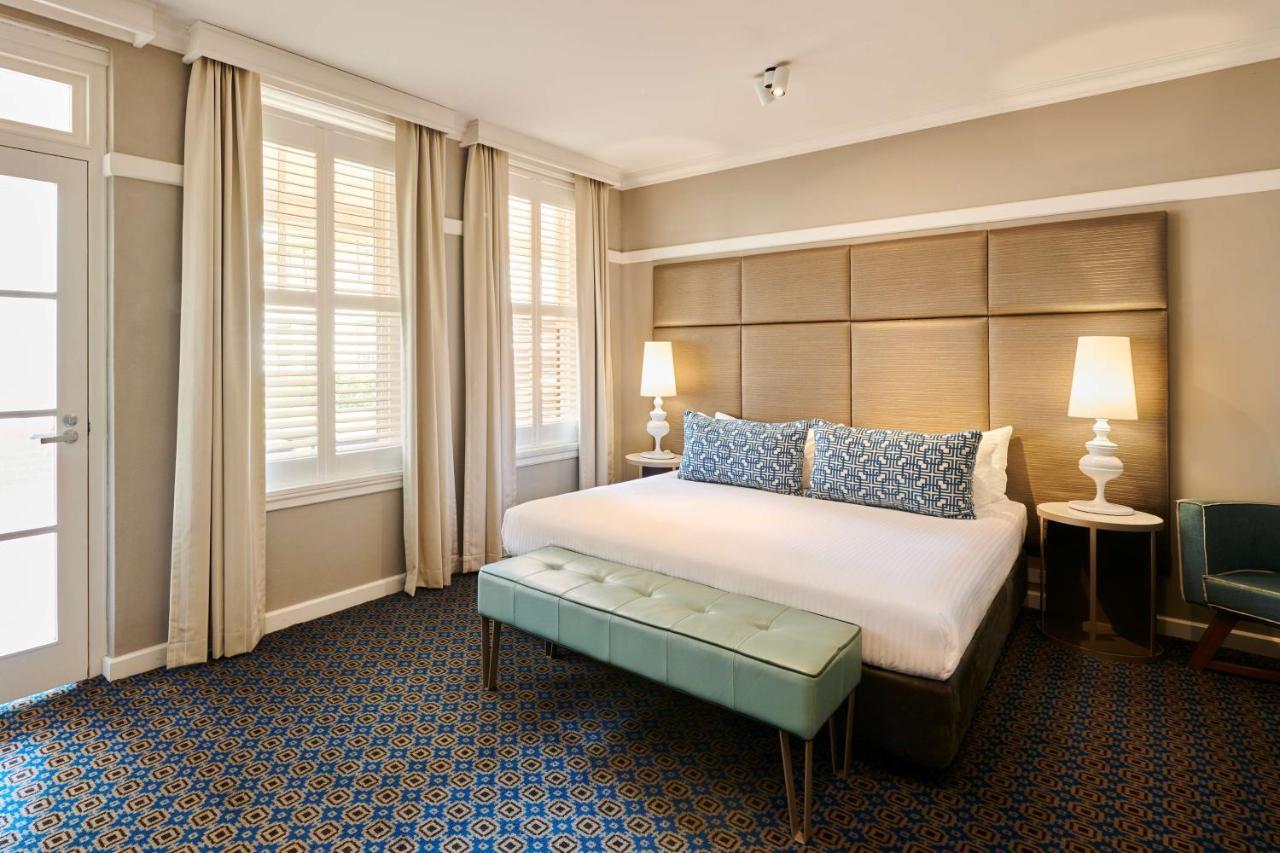Hotel Kurrajong Канберра Экстерьер фото