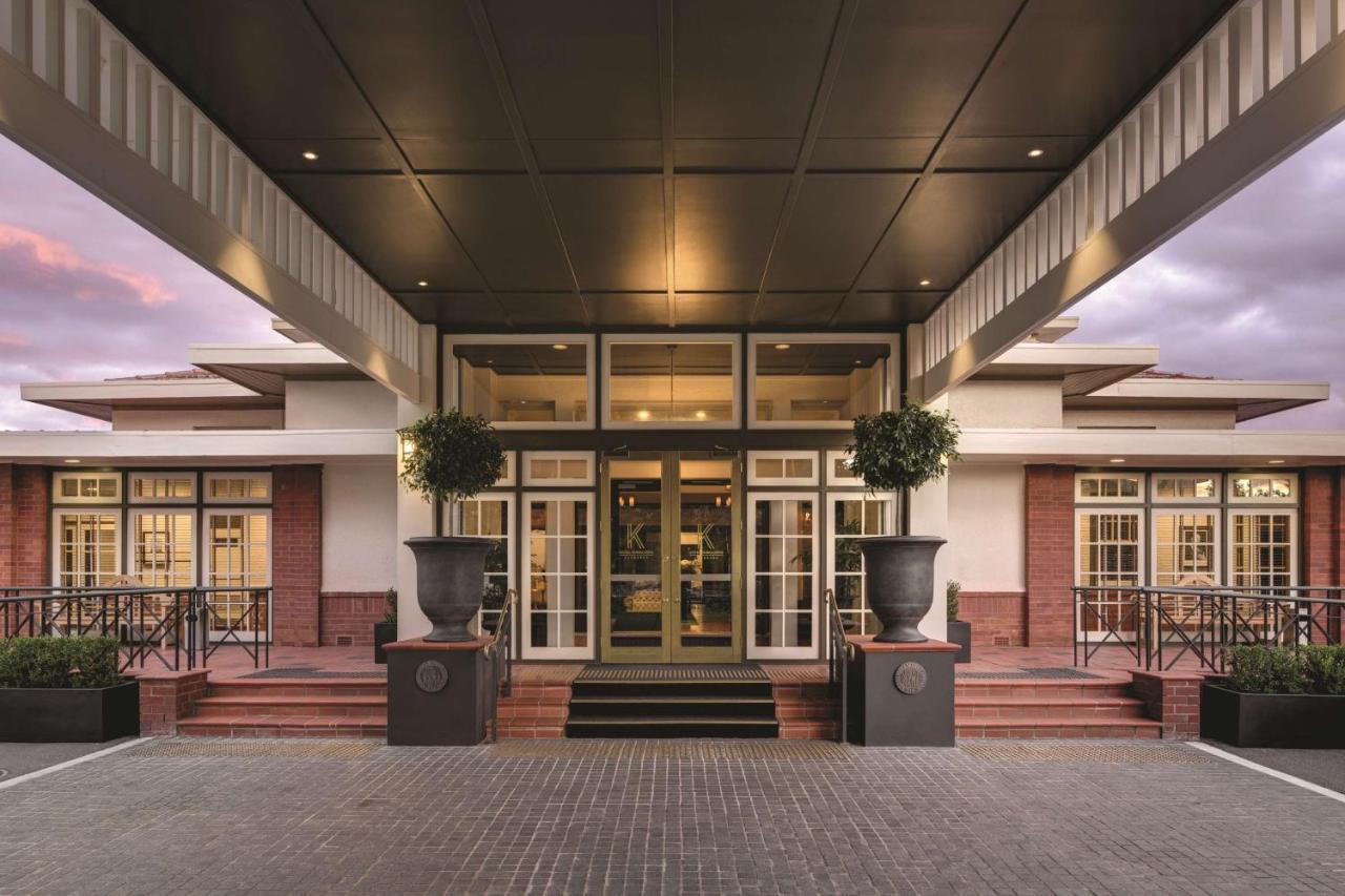 Hotel Kurrajong Канберра Экстерьер фото