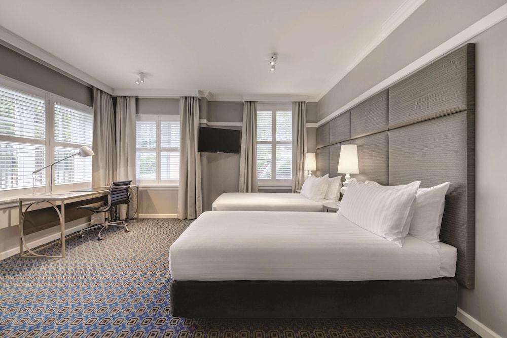 Hotel Kurrajong Канберра Экстерьер фото